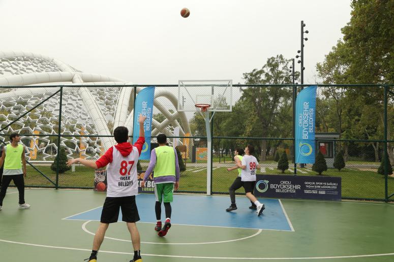 BAŞKENTTE BASKETBOL ŞÖLENİ FİNAL MAÇLARI İLE TAMAMLANDI