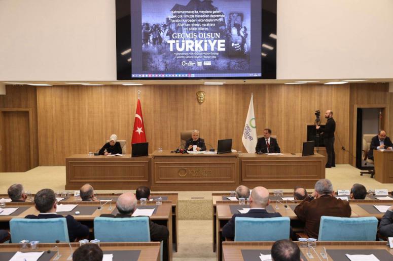 BAŞKAN GÜLER: DEPREM BÖLGESİNDE ORDU’DAN 595 ADET ARAÇ VE İŞ MAKİNESİ VAR. BÜYÜKŞEHİR OLARAK 217 ARACIMIZ VAR 280 PERSONELİMİZ VAR”