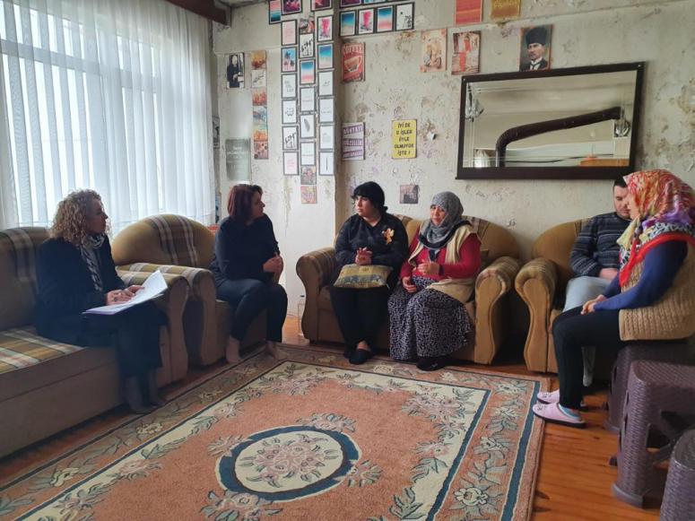 Ordu’ya Gelen Depremzede Ailelerine Vali Eşinden Destek