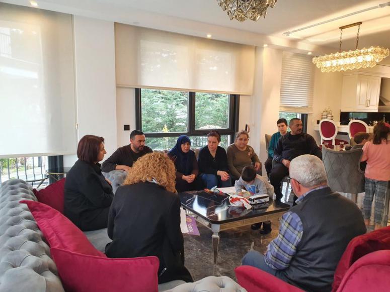 Ordu’ya Gelen Depremzede Ailelerine Vali Eşinden Destek